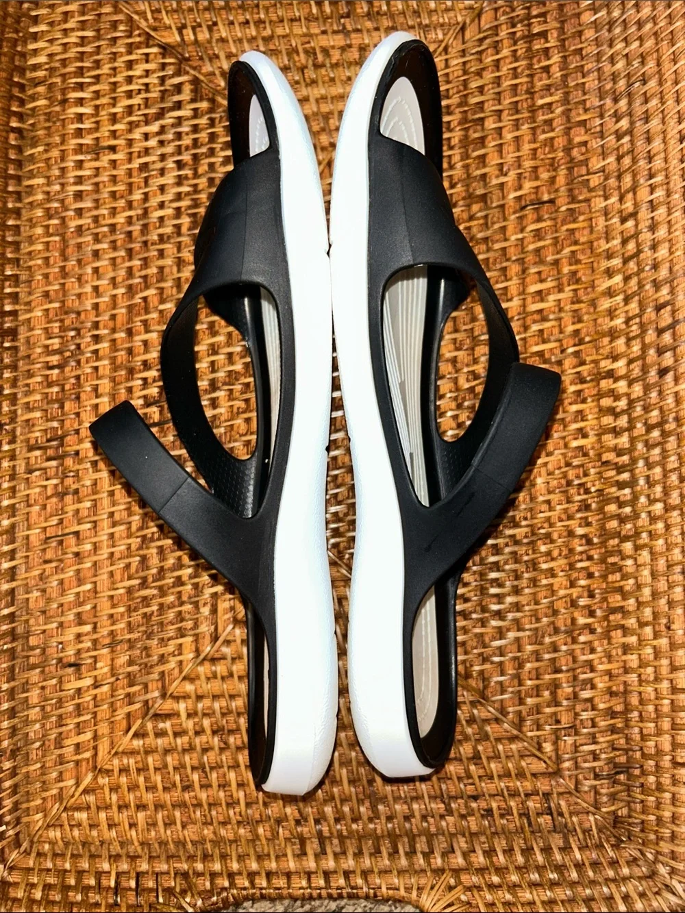 Black and white waterproof strap sandals slides